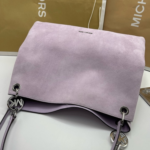 MICHAEL KORS Christina Lg Suede Triple Gasset Shoulder Tote Bg
Light Quartz 
NWT - Picture 6 of 16
